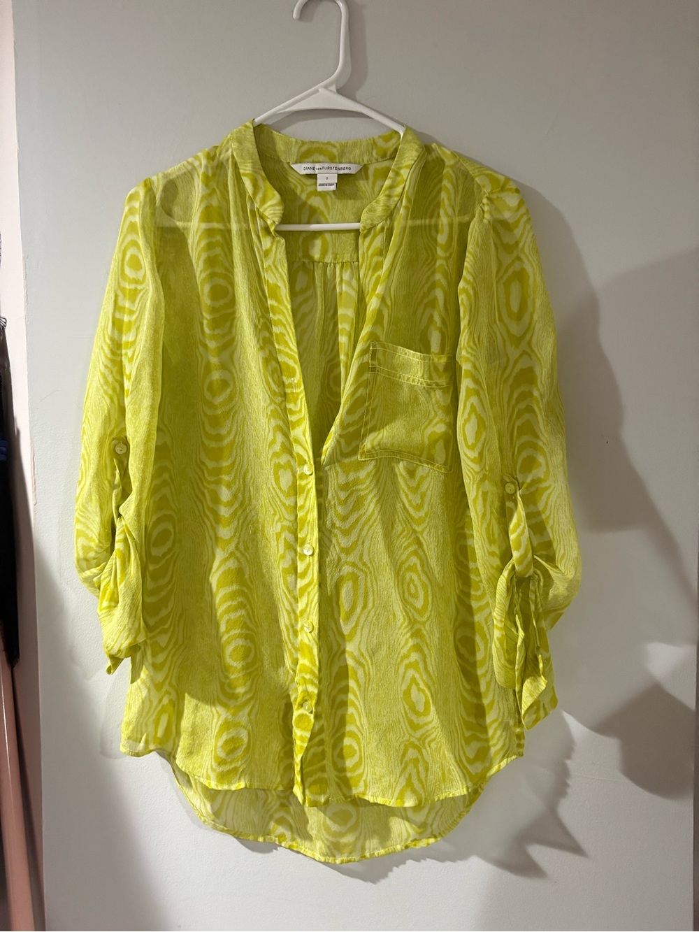 Diane Von Furstenberg Neon Lime Patterned Sheer Button-Front Blouse Size 2 Silk